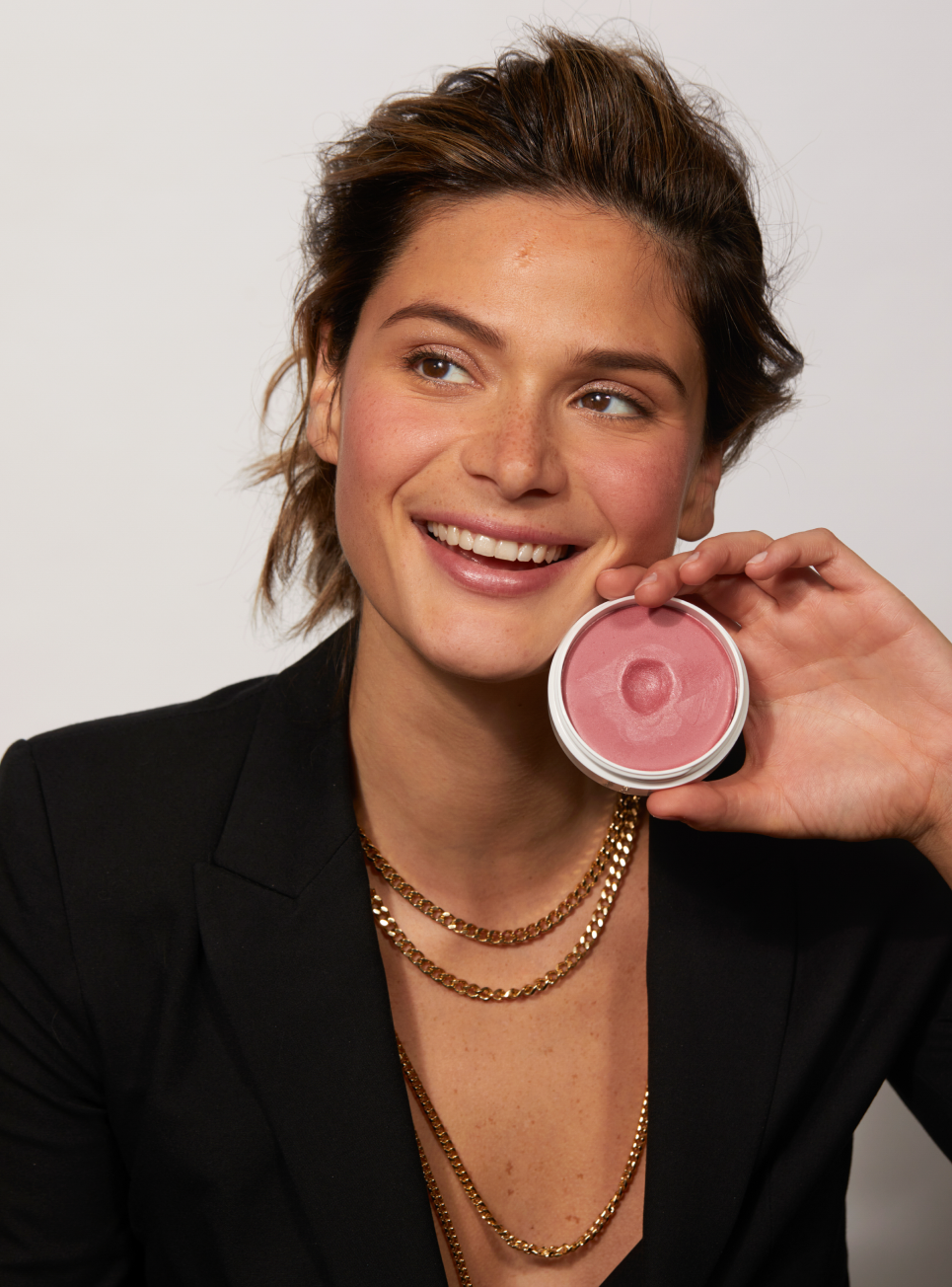 Mollye showing her favorite shade of Miracle Balm